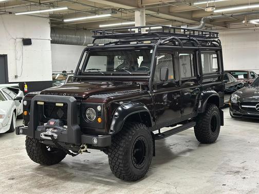 Amethyst 1983 Land Rover Defender Arkonik