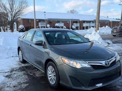 Cosmic Gray Mica 2014 Toyota Camry LE