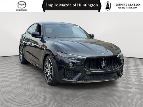 Nero Ribelle Metallic 2022 Maserati Levante Trofeo