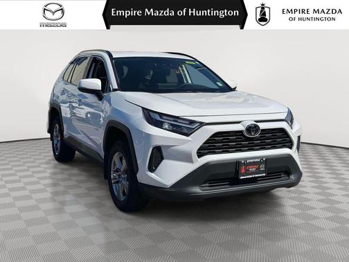 Ice 2025 Toyota RAV4 XLE