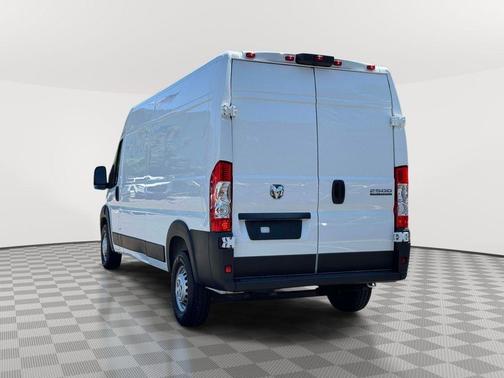 Bright White Clearcoat 2026 RAM ProMaster 2500 High Roof