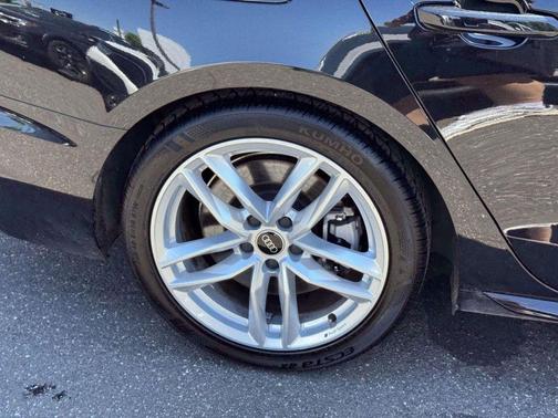Mythos Black Metallic 2024 Audi A4 45 S line quattro Premium