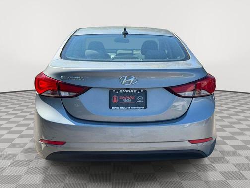 Titanium Gray Metallic 2015 Hyundai ELANTRA SE