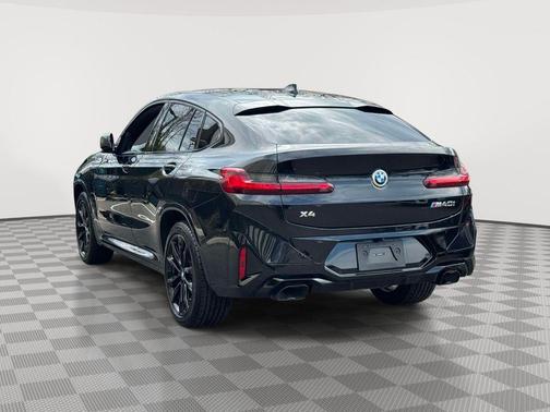 Black Sapphire Metallic 2024 BMW X4 M40i