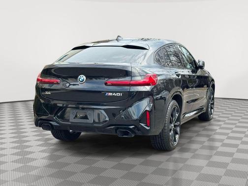 Black Sapphire Metallic 2024 BMW X4 M40i