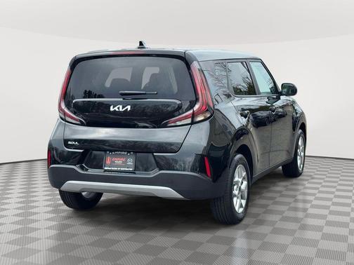 Black 2025 Kia Soul LX