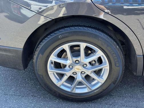 Gray 2022 Chevrolet Equinox LS