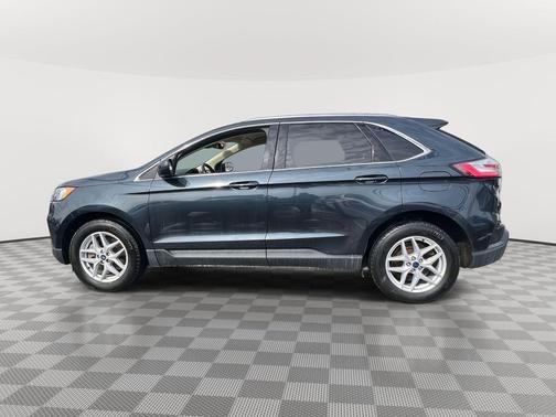 Blue Metallic 2022 Ford Edge SEL