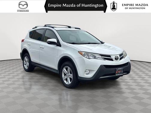 Super White 2013 Toyota RAV4 XLE