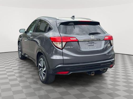 Lunar Silver Metallic 2019 Honda HR-V Sport
