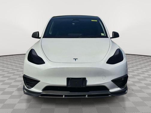 Pearl White Multi 2023 Tesla Model Y Performance