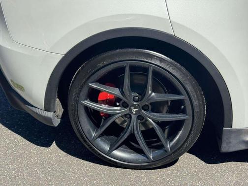 Pearl White Multi 2023 Tesla Model Y Performance