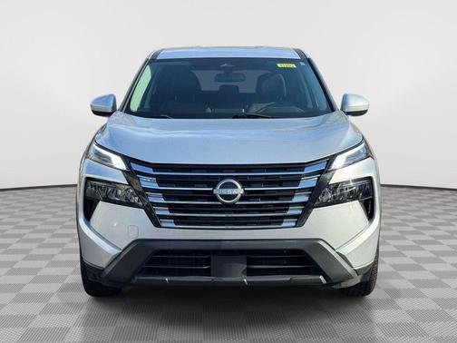 Brilliant Silver Metallic 2024 Nissan Rogue SV