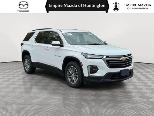 Summit White 2023 Chevrolet Traverse LT Cloth