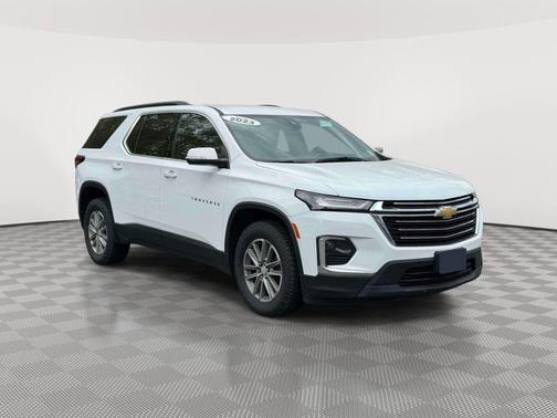 Summit White 2023 Chevrolet Traverse LT Cloth