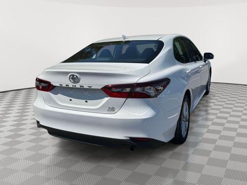 White 2022 Toyota Camry LE