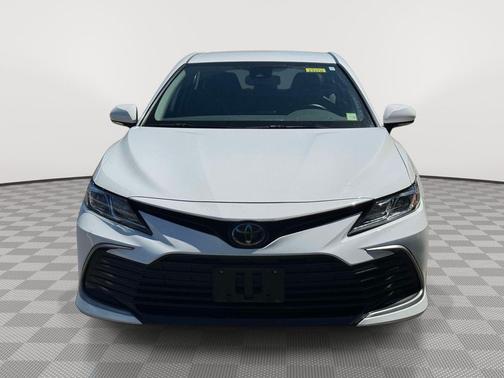 White 2022 Toyota Camry LE