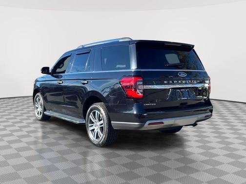 Black Metallic 2022 Ford Expedition Limited