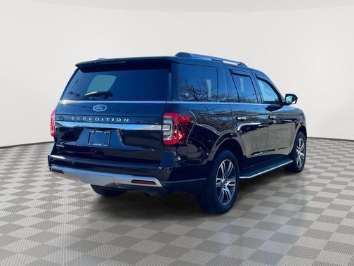 Black Metallic 2022 Ford Expedition Limited