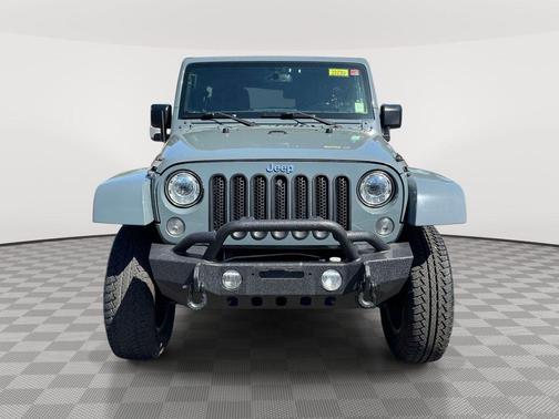 Anvil Clearcoat 2015 Jeep Wrangler Unlimited Sahara