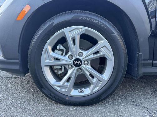 Ultra Black 2022 Hyundai KONA SEL
