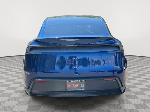 Deep Blue Metallic 2026 Tesla Model Y PREMIUM