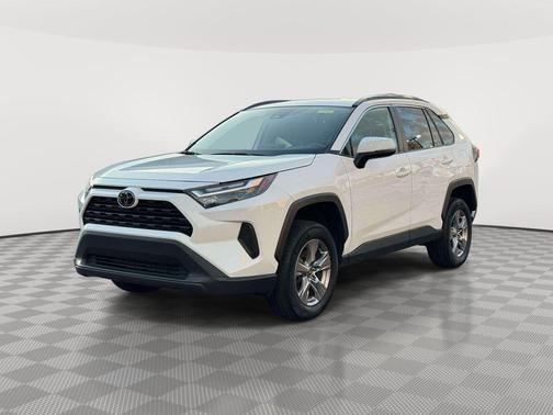 Ice 2024 Toyota RAV4 XLE