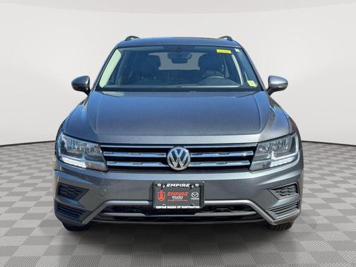 Platinum Gray Metallic 2021 Volkswagen Tiguan 2.0T SE