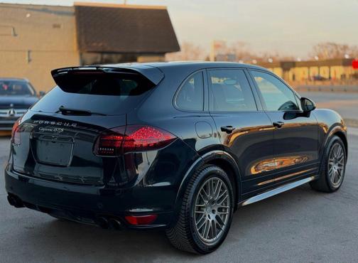 2014 Porsche Cayenne GTS