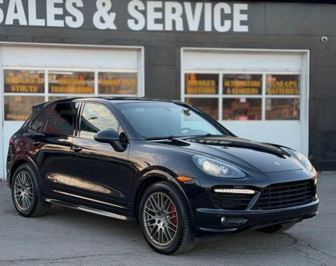 2014 Porsche Cayenne GTS