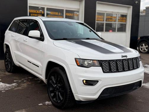 2017 Jeep Grand Cherokee Altitude
