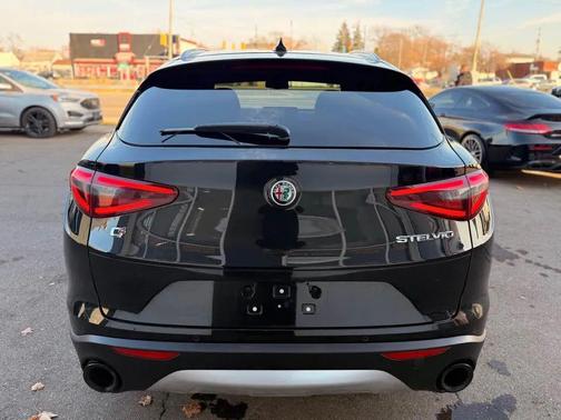 2018 Alfa Romeo Stelvio Ti Sport