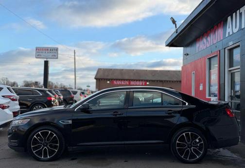 2018 Ford Taurus SEL