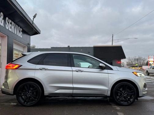 2019 Ford Edge ST