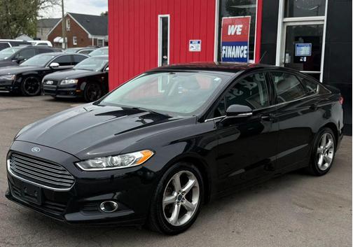 Tuxedo Black 2015 Ford Fusion SE