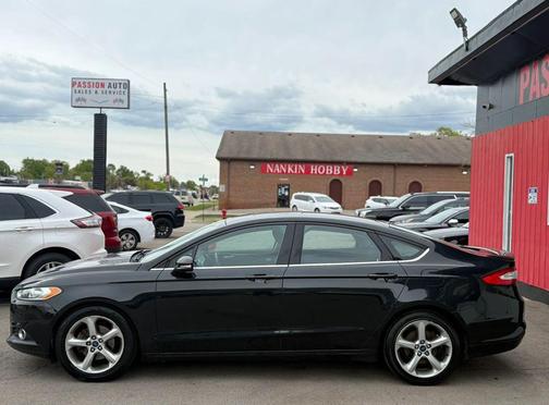 Tuxedo Black 2015 Ford Fusion SE