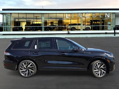 2025 Lincoln Aviator Black Label AWD