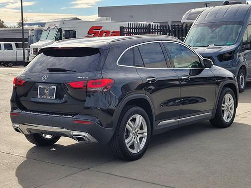 2021 Mercedes-Benz GLA 250 Base 4MATIC