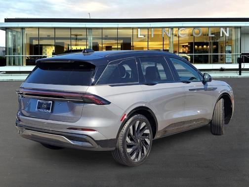 2025 Lincoln Nautilus Reserve