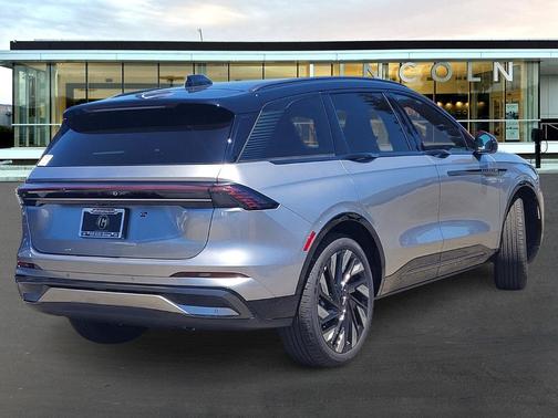 2025 Lincoln Nautilus Reserve