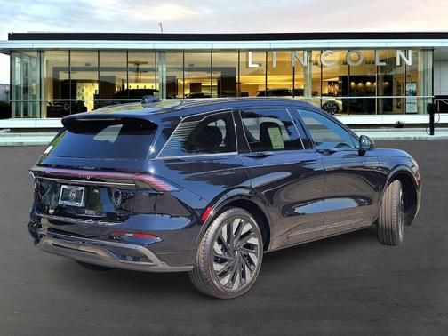 2025 Lincoln Nautilus Reserve
