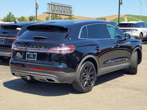 2022 Lincoln Nautilus Reserve