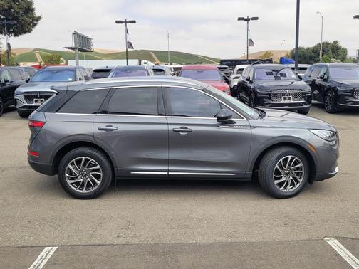 2022 Lincoln Corsair Standard