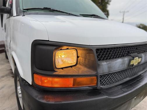 2011 Chevrolet Express 2500 Work Van