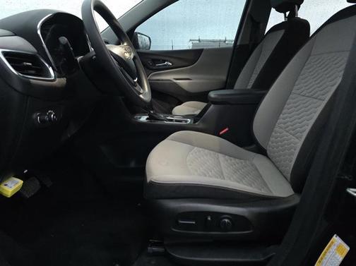 Midnight Blue Metallic 2021 Chevrolet Equinox LS