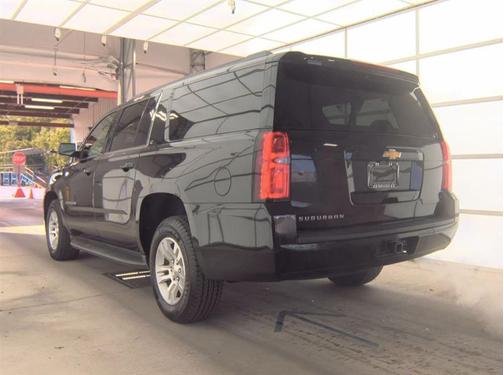 2017 Chevrolet Suburban LT