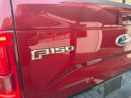 Ruby Red Metallic Tinted Clearcoat 2015 Ford F-150 Lariat