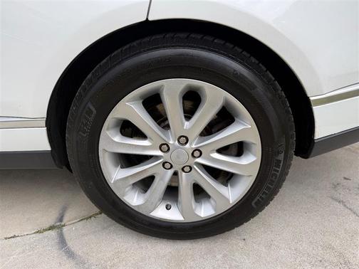 White 2017 Land Rover Range Rover 3.0L Supercharged HSE