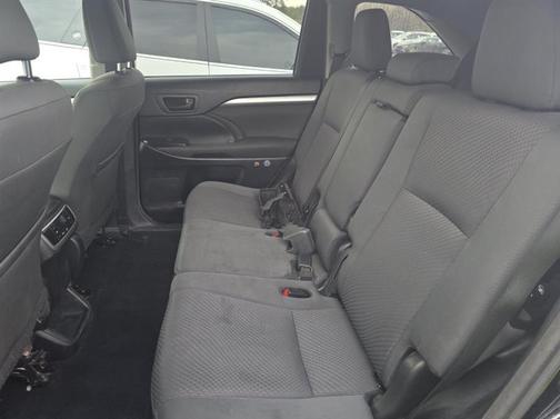 2018 Toyota Highlander LE