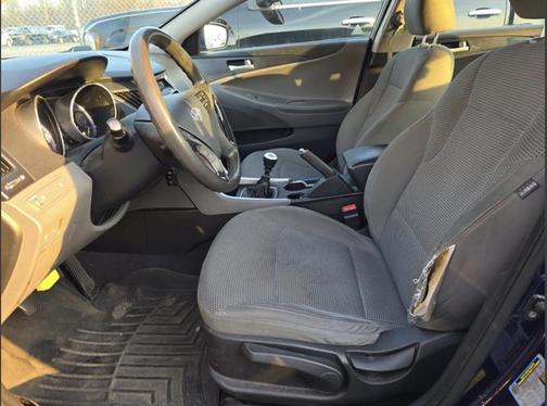 2011 Hyundai SONATA GLS